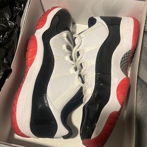 AIR JORDAN 11 RETRO LOW (SIZE 13)
